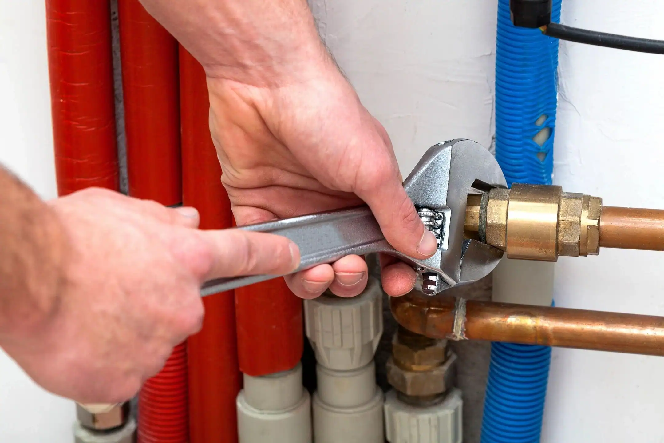 Plumber-Gas-Line-Repair